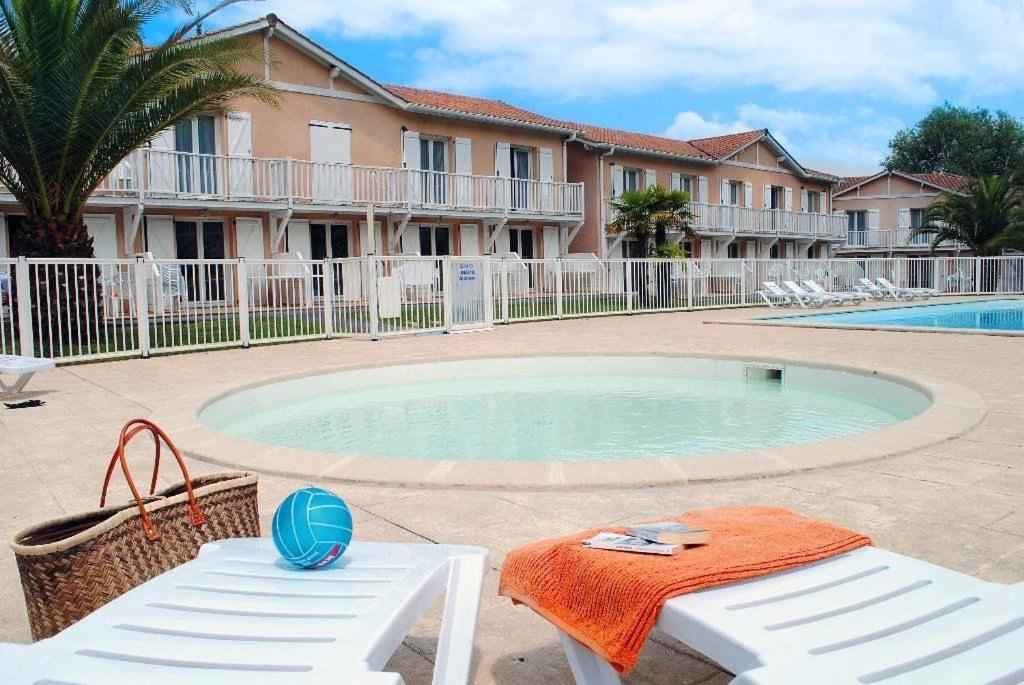 דירות אנגלה Petit Oasis Avec Piscine מראה חיצוני תמונה